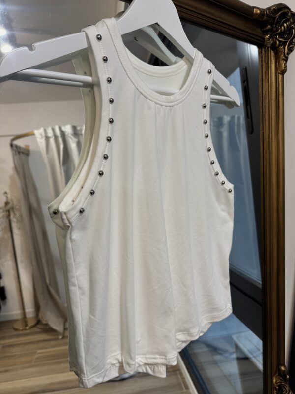 Musculosa Studs