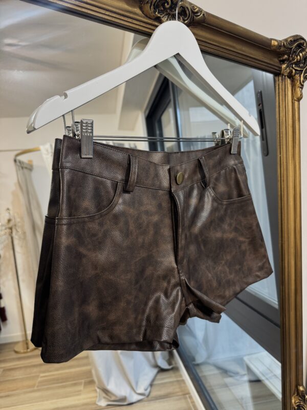 Short Vintage Brown
